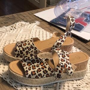 DBDK fashion sandals